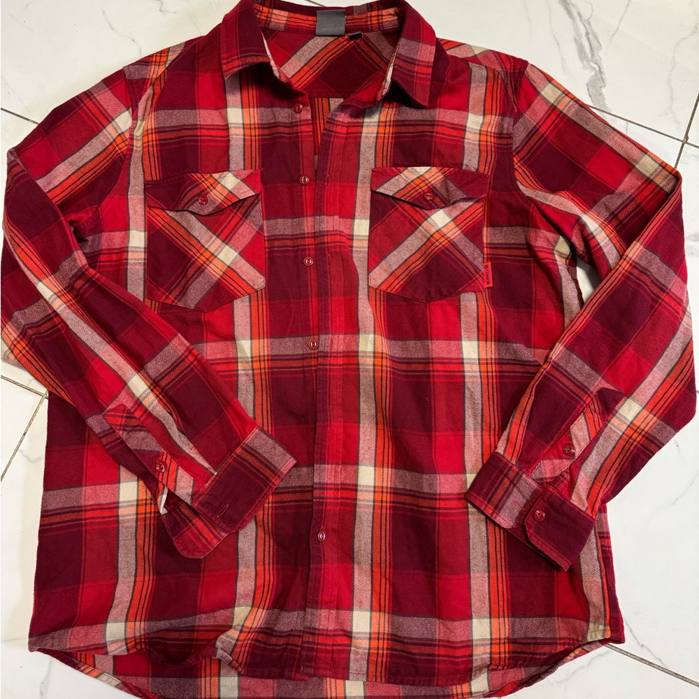 Men’s size flannel button down